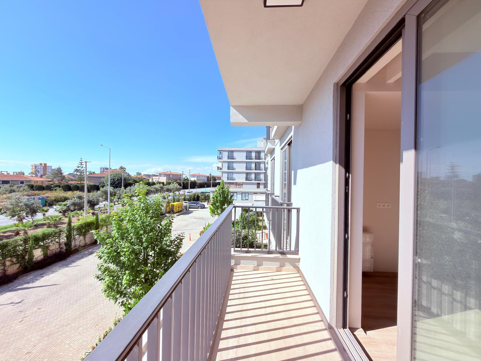 MB Verde Evleri normal kat ikinci balkon ve site manzarası