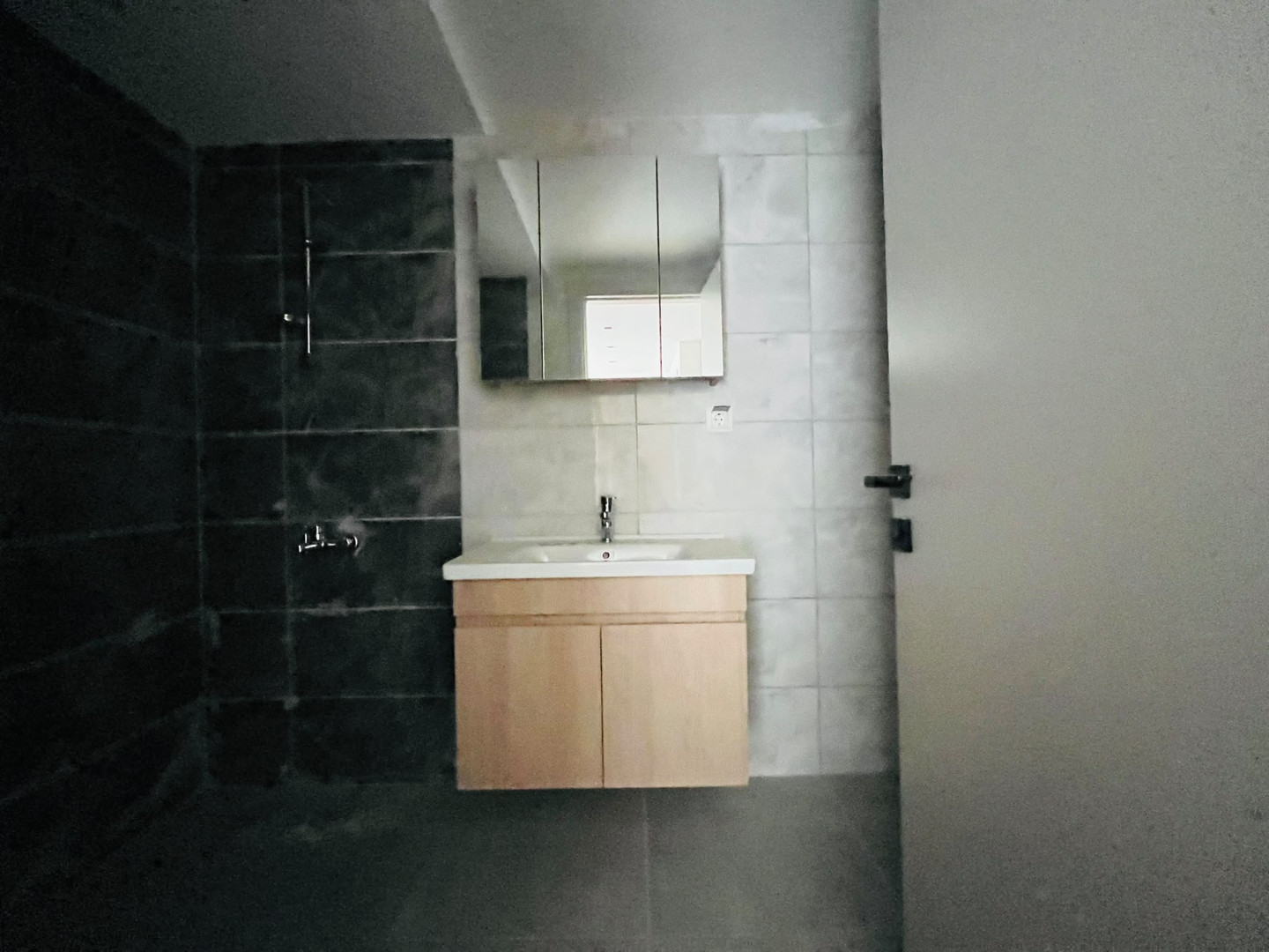 MB Azure Resort A Blok 1+0 stüdyo dairenin banyosu