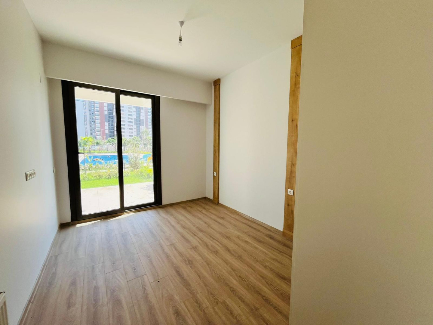 MB Azure Resort 1+1 Bahçe Katı – bahçeye açılan oda