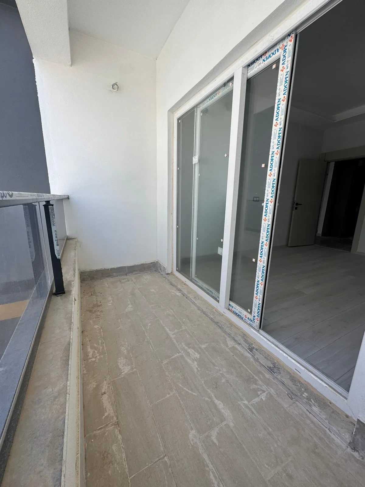 MNZ Mersina Lüx 1+1 daire balkon
