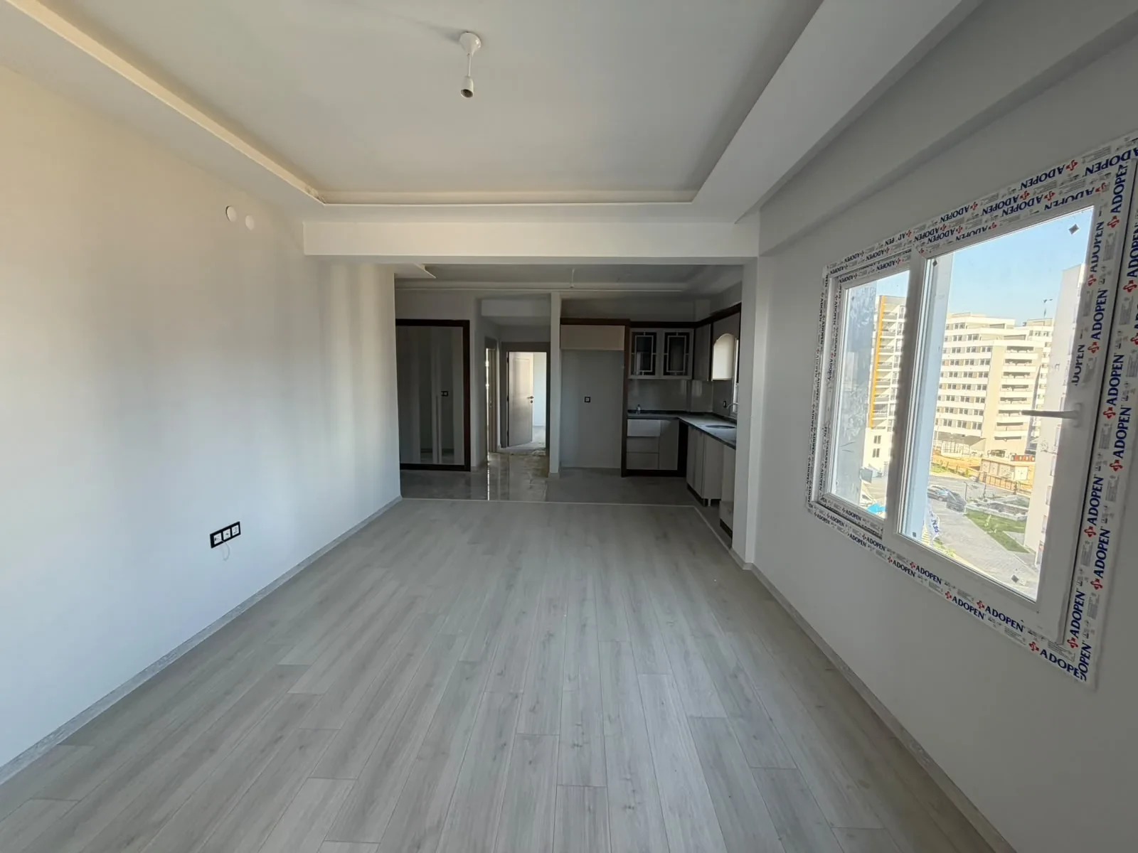 MNZ Mersina Lüx 2+1 TİP-2 (açık mutfak) daire salon ve açık mutfak