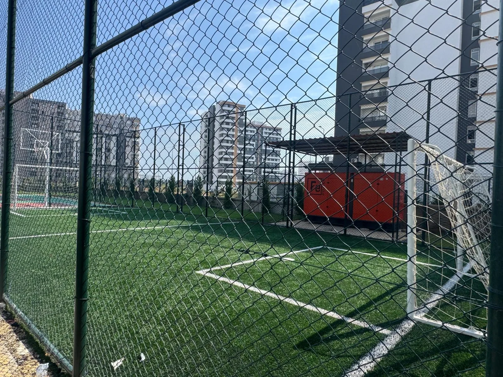 MNZ Mersina Lüx futbol sahası