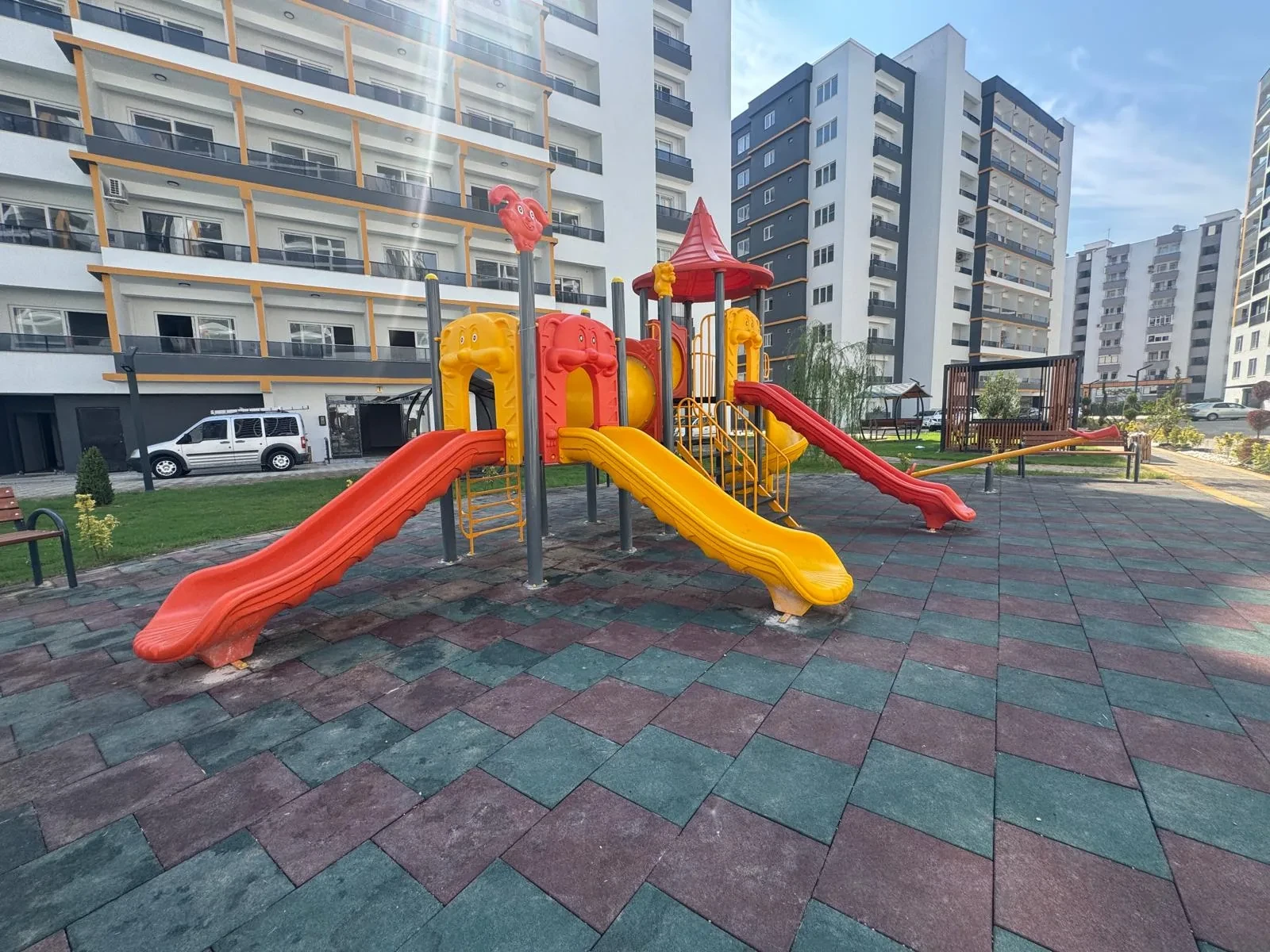 MNZ Mersina Lüx çocuk oyun alanı